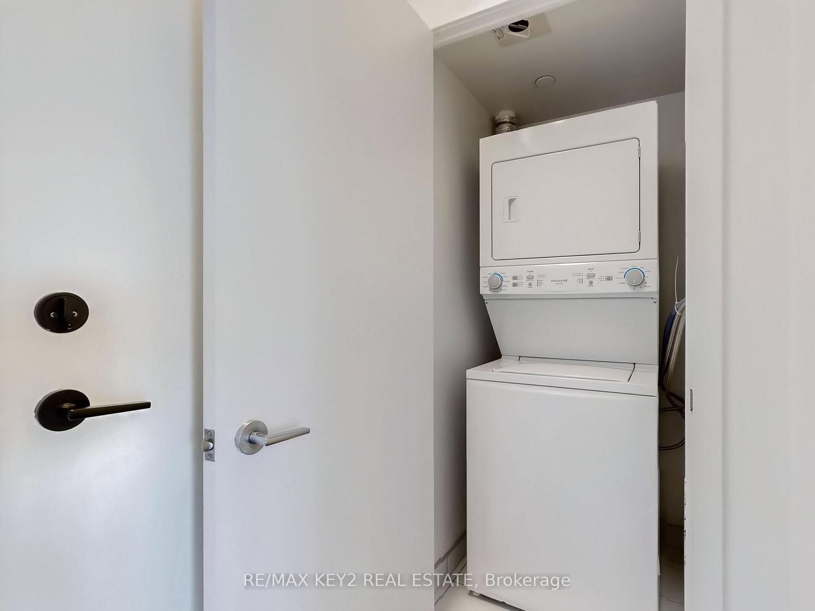 556 Marlee Avenue, Unit 611 - Photo 9