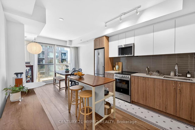414 - 1787 St. Clair Avenue W