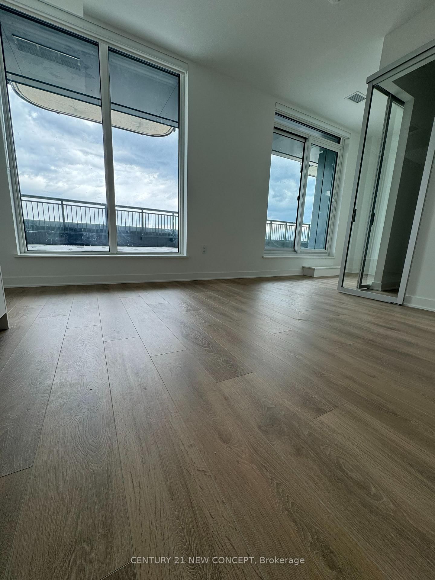 1185 Dupont Street, Unit 814 - Photo 4