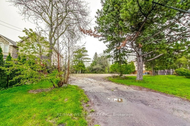 Part Lot 1 Fairview Road W