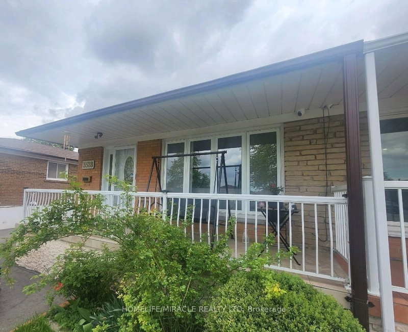 home for lease on 3528 Laddie Crescent