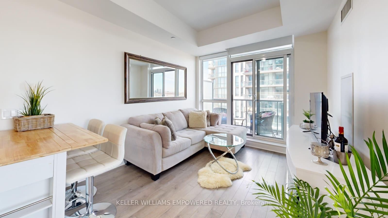 17 Zorra Street, Unit 1912