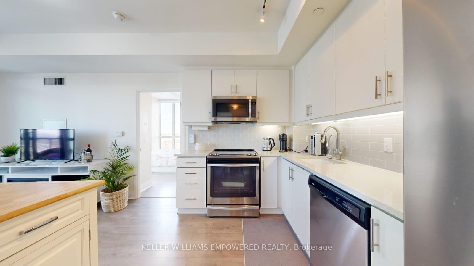 17 Zorra Street, Unit 1912 - Photo 6