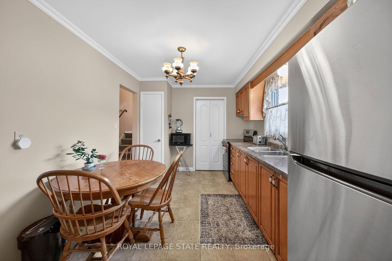 582 Woodview Road • Burlington, ON photo 16