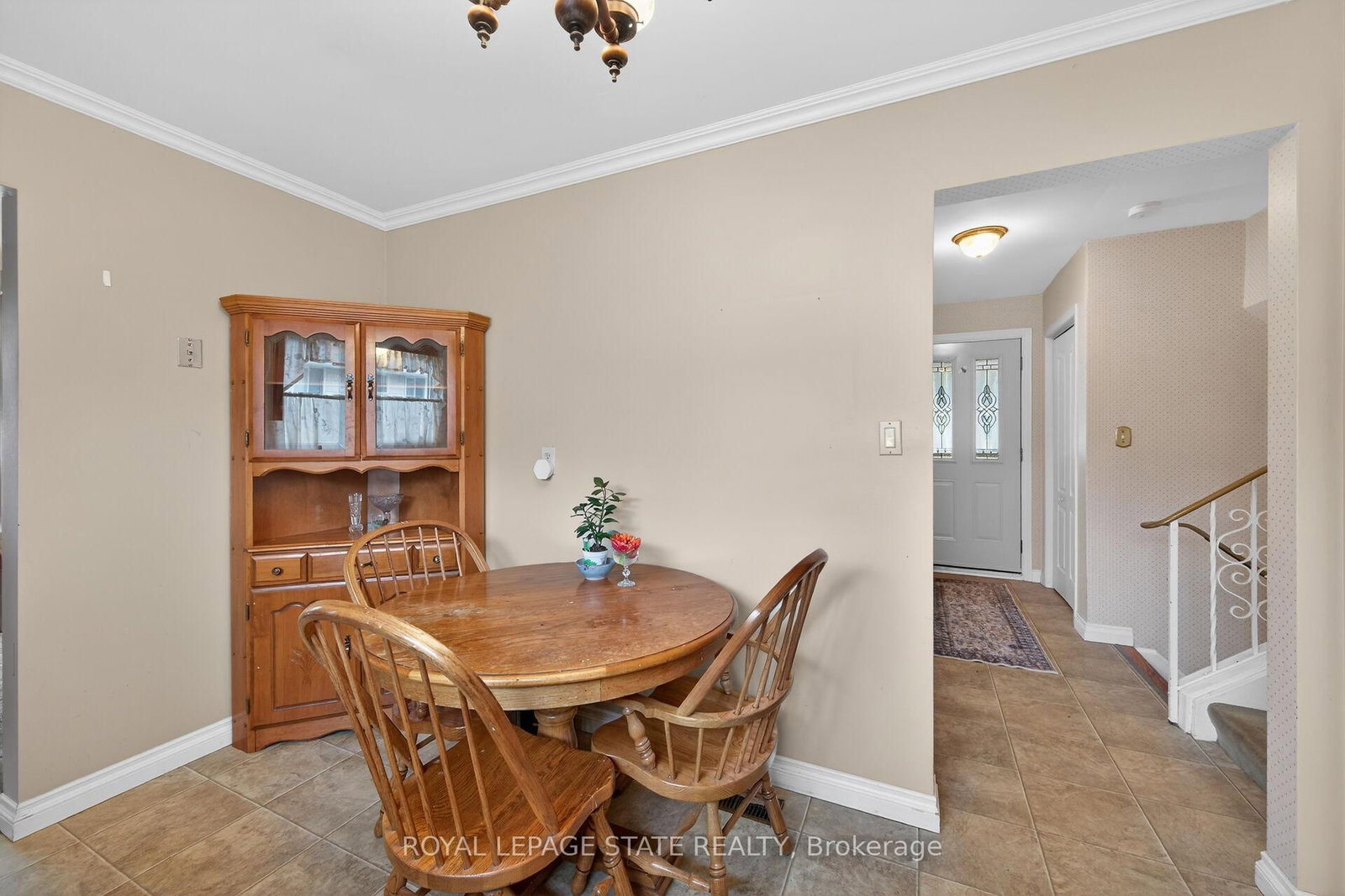 582 Woodview Road • Burlington, ON photo 19