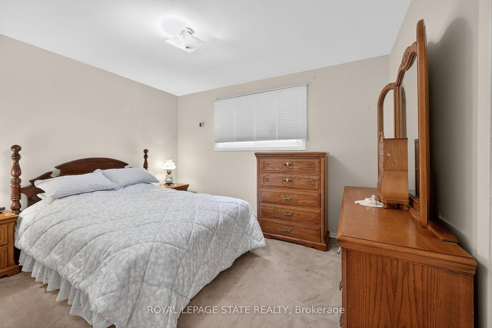 582 Woodview Road • Burlington, ON photo 21