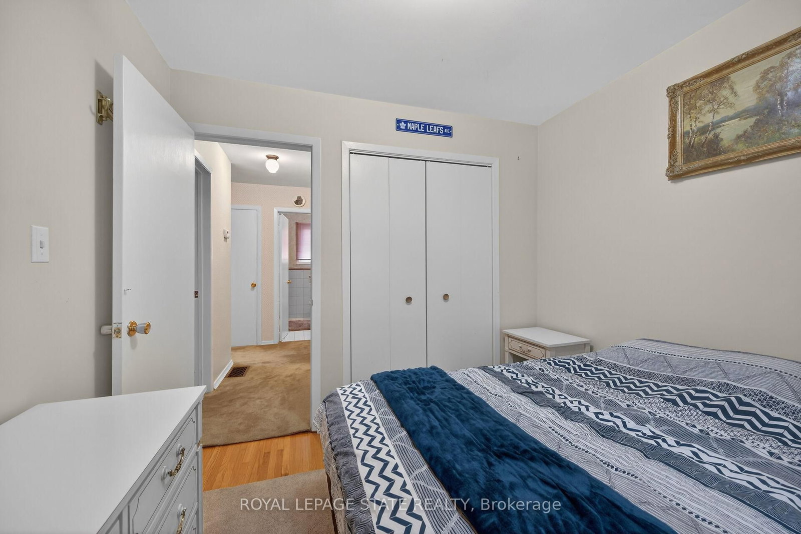 582 Woodview Road • Burlington, ON photo 25