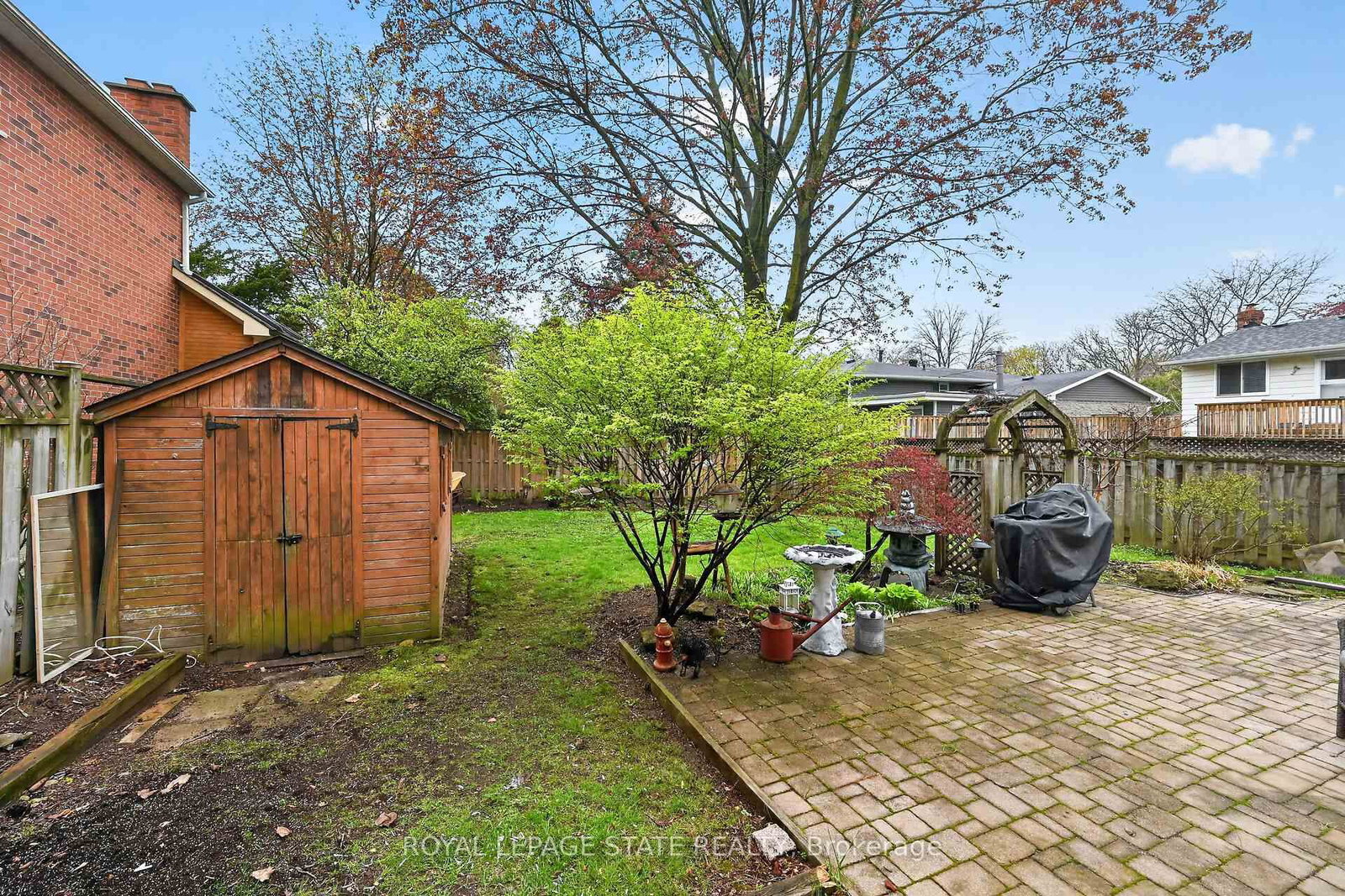 582 Woodview Road • Burlington, ON photo 38