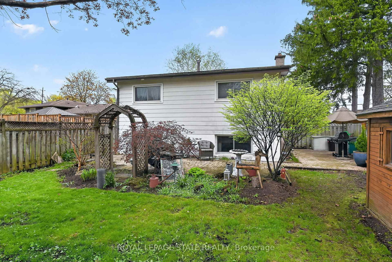 582 Woodview Road • Burlington, ON photo 46
