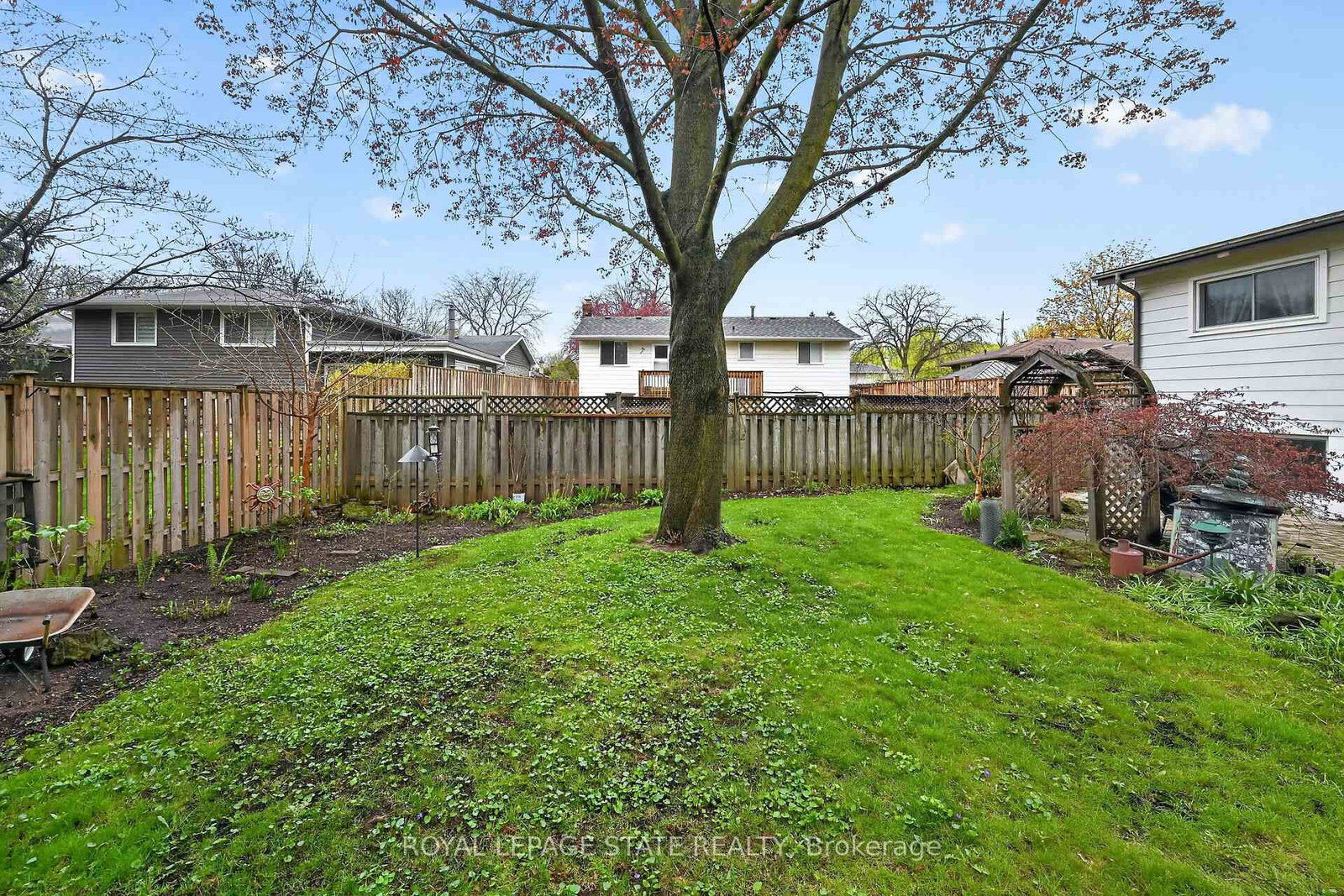 582 Woodview Road • Burlington, ON photo 47