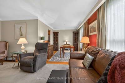 582 Woodview Road • Burlington, ON photo 9