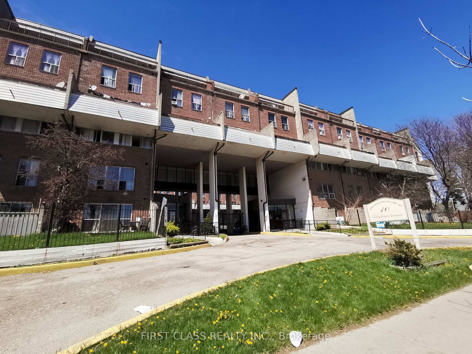 148-10 Eddystone Avenue, Toronto, ON