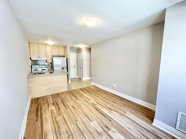 204 - 11 Thirty Third Street