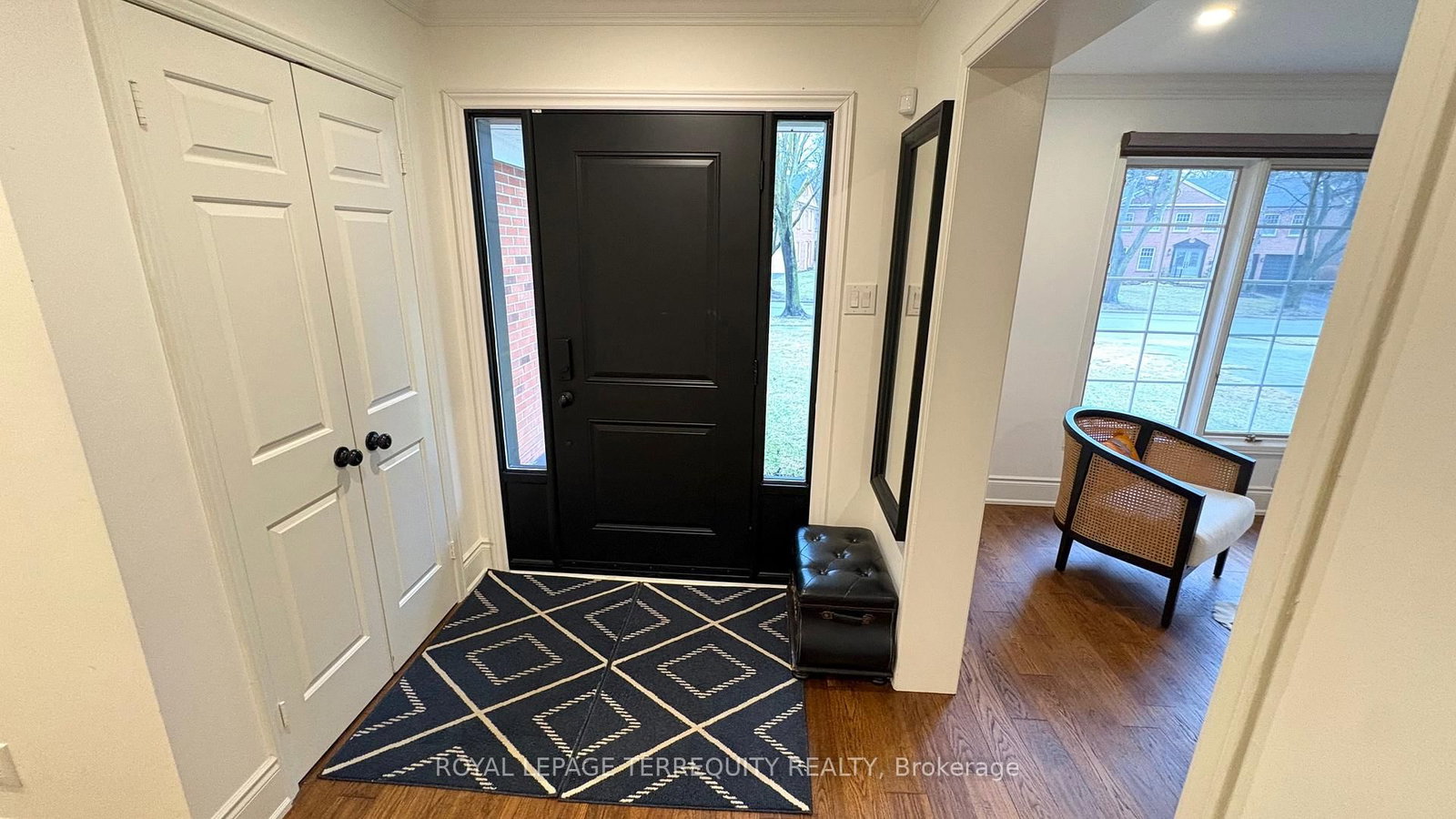 1841 Sherwood Forrest Circle - Photo 4
