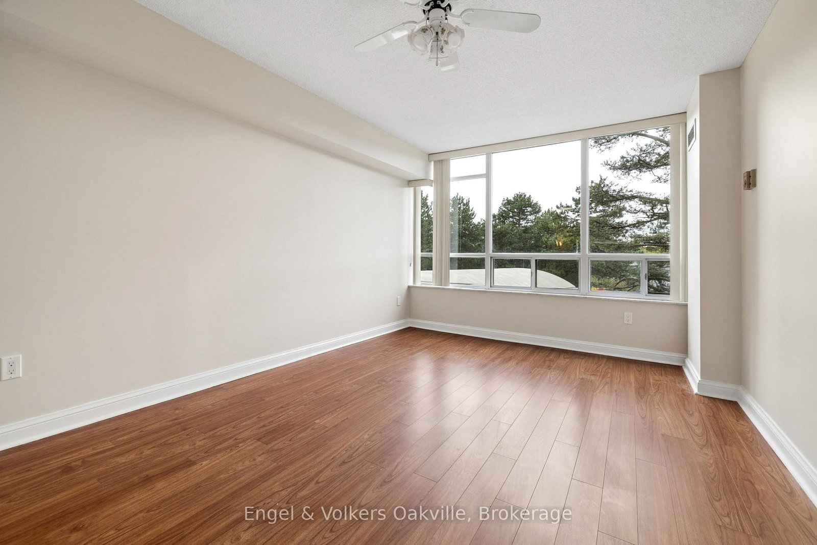 22 Hanover Road, Unit 201 - Photo 21