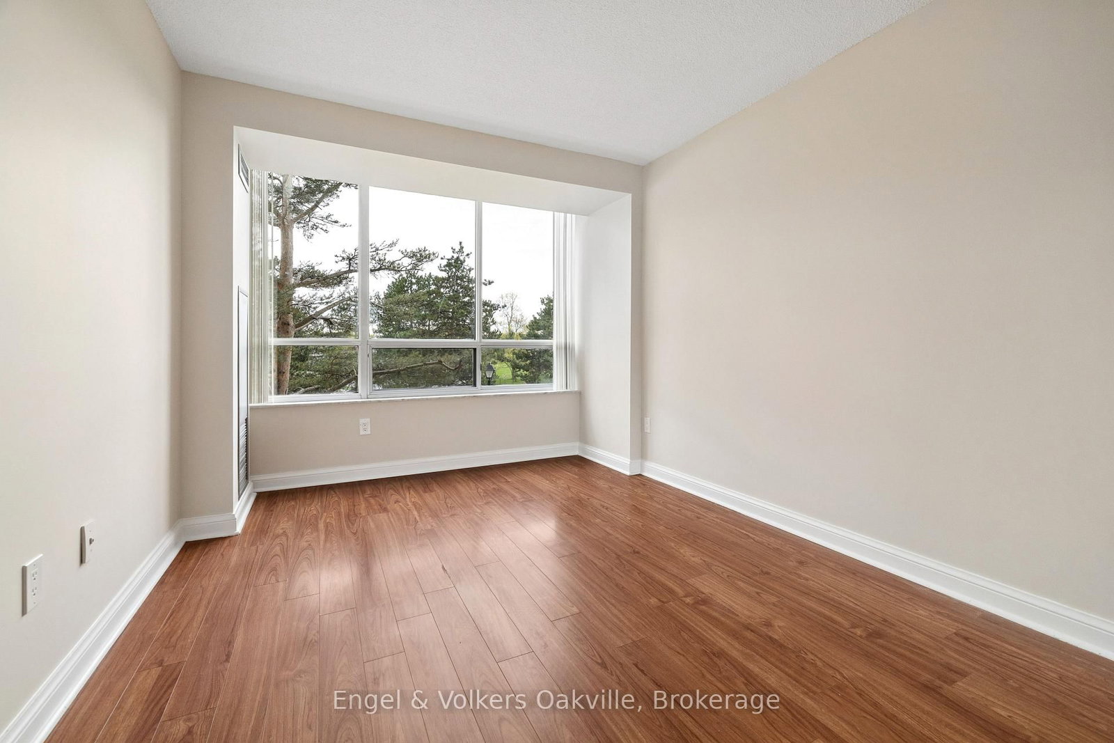 22 Hanover Road, Unit 201 - Photo 26