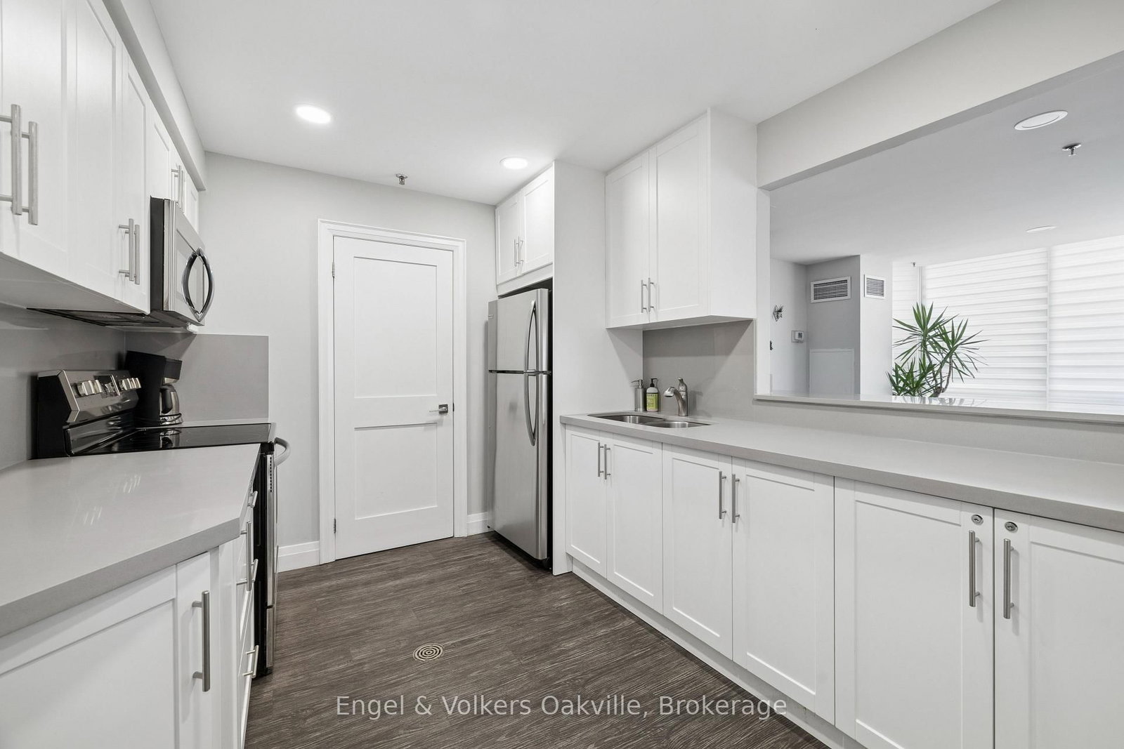 22 Hanover Road, Unit 201 - Photo 42