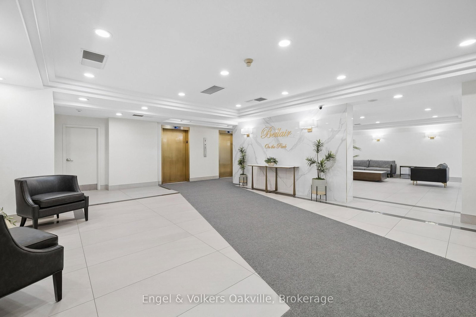 22 Hanover Road, Unit 201 - Photo 6