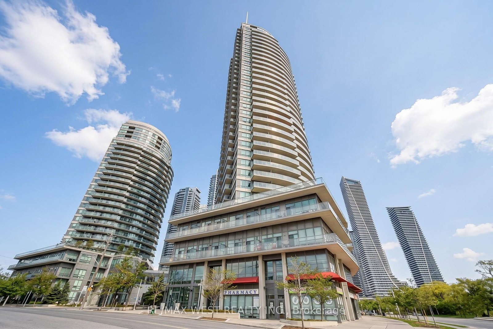 2240 Lake Shore Boulevard W