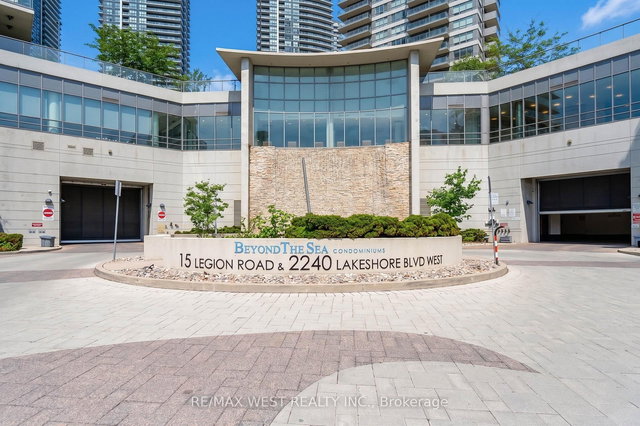505 - 2240 Lake Shore Boulevard W