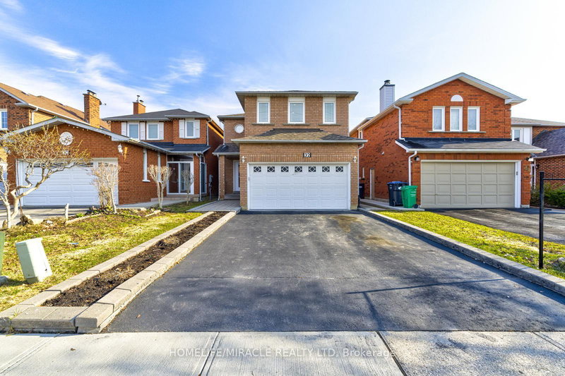 32 Pennsylvania Ave, Brampton, Ontario