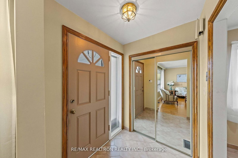 1144 Glengrove Ave W, Toronto, M6B 2K4 | Image 2