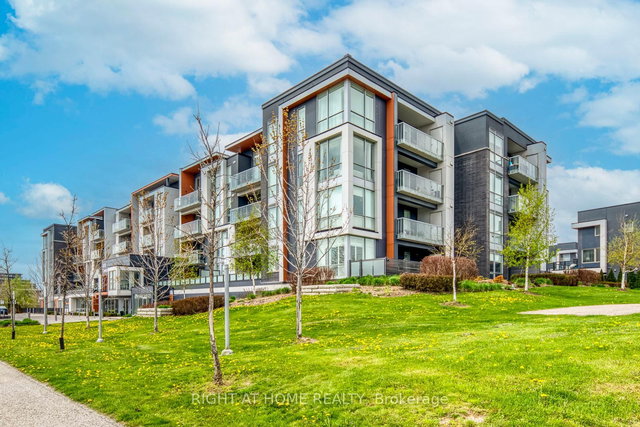 215 - 3028 Creekshore Common