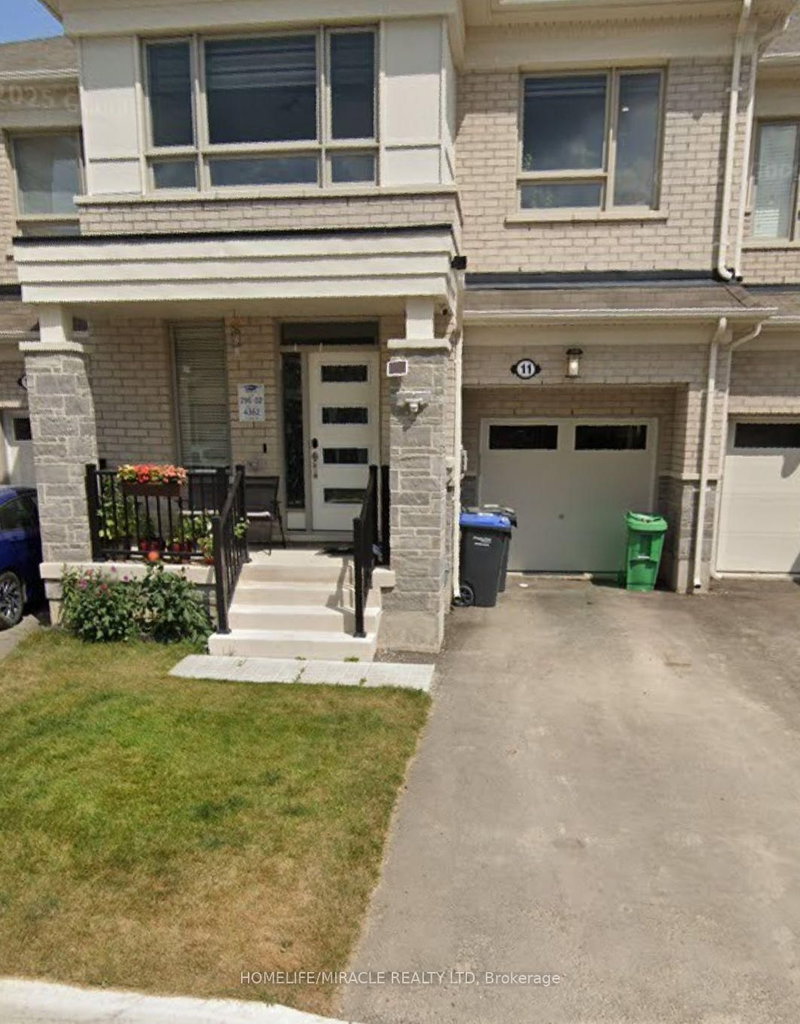 home for lease on 11 Circus Crescent