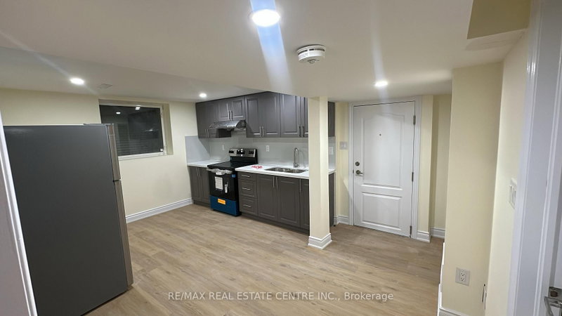 Basement - 31 Haslemere Avenue