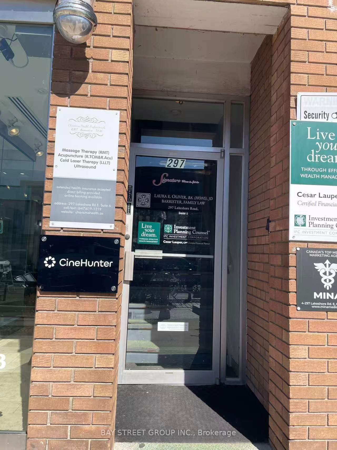297 Lakeshore Road E, Unit 6