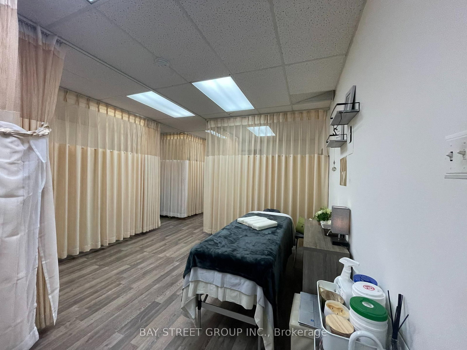297 Lakeshore Road E, Unit 6 - Photo 4