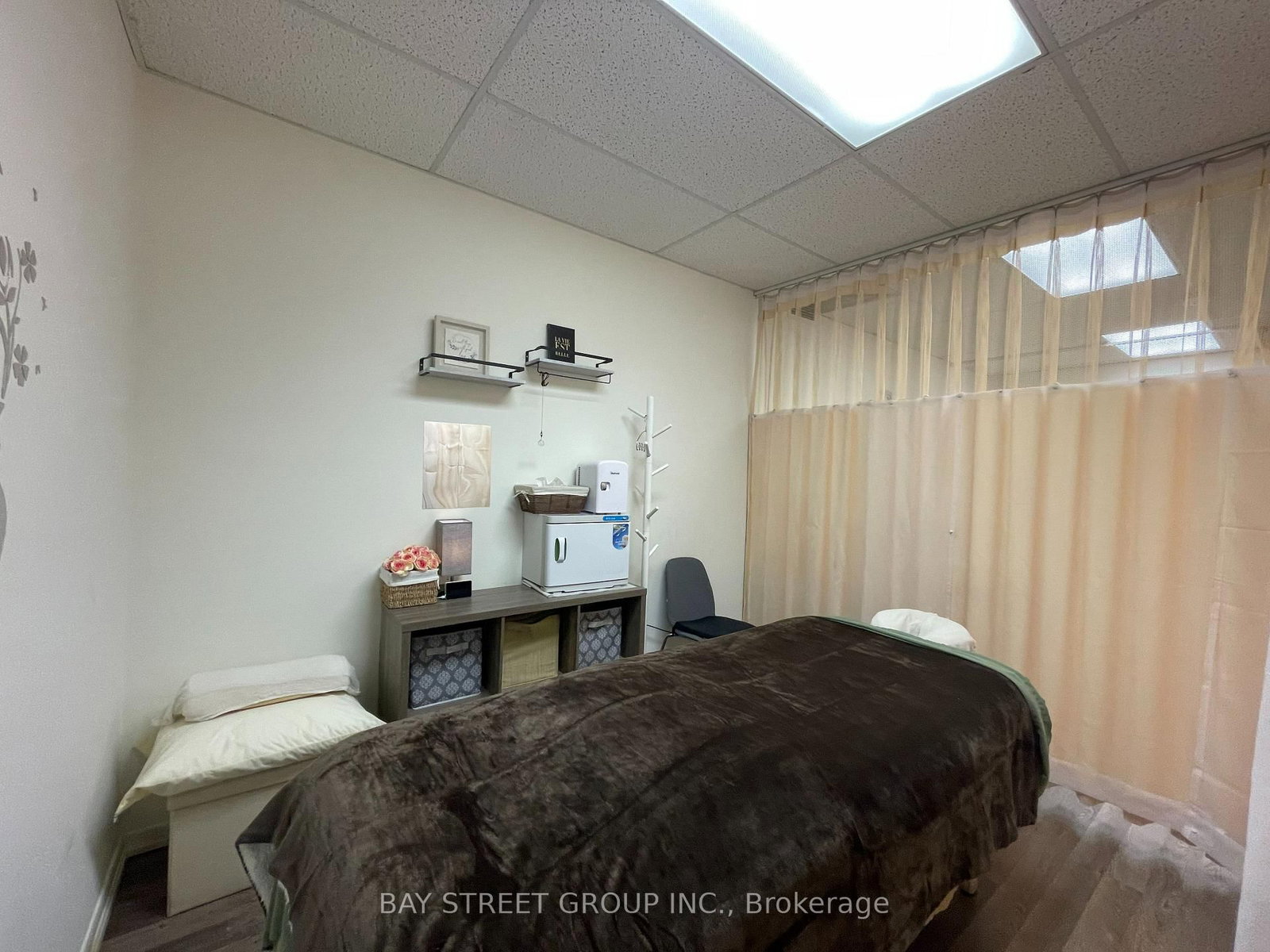 297 Lakeshore Road E, Unit 6 - Photo 5