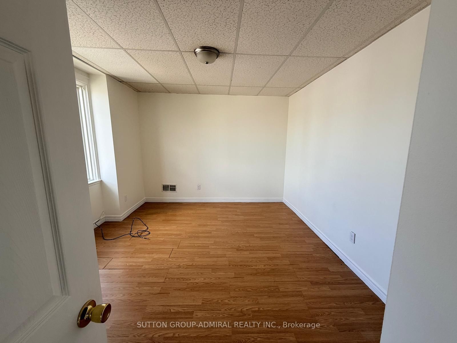 102 Thirty Ninth Street W, Unit 2 - Photo 6