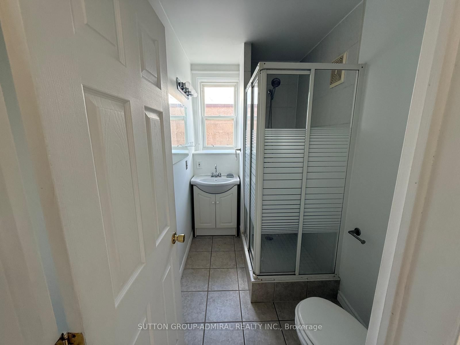 102 Thirty Ninth Street W, Unit 2 - Photo 8