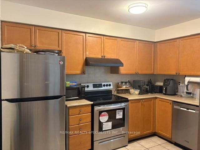 16 - 3150 Erin Centre Boulevard