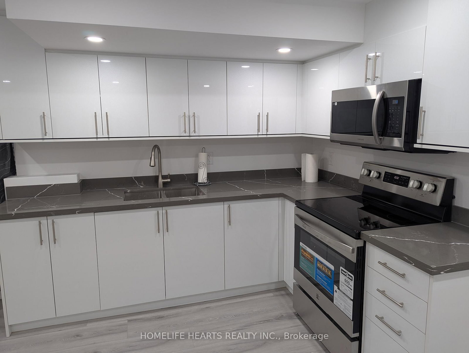 22 Exhibition Crescent, Unit Bsmt - Photo 12
