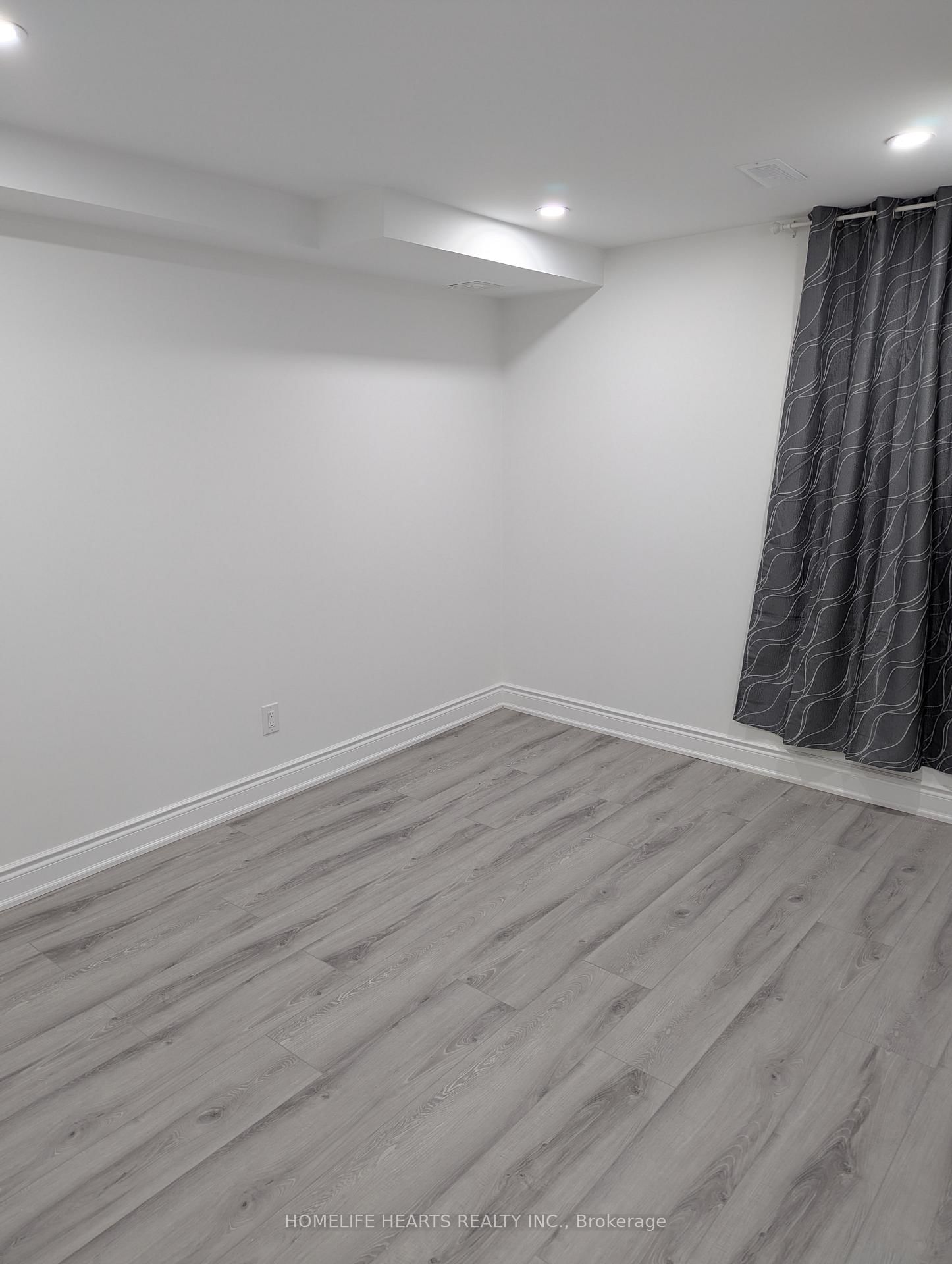 22 Exhibition Crescent, Unit Bsmt - Photo 18