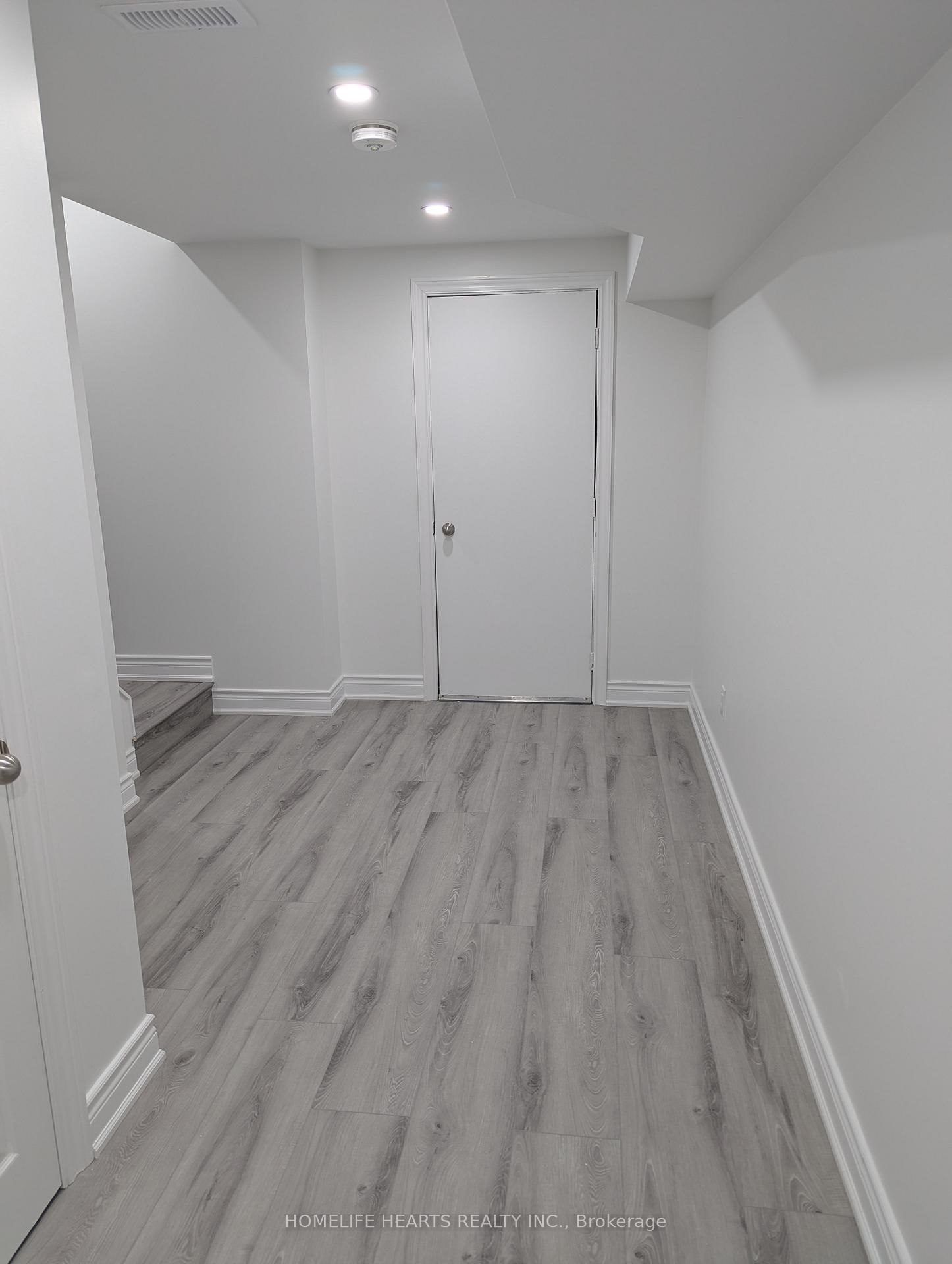 22 Exhibition Crescent, Unit Bsmt - Photo 21