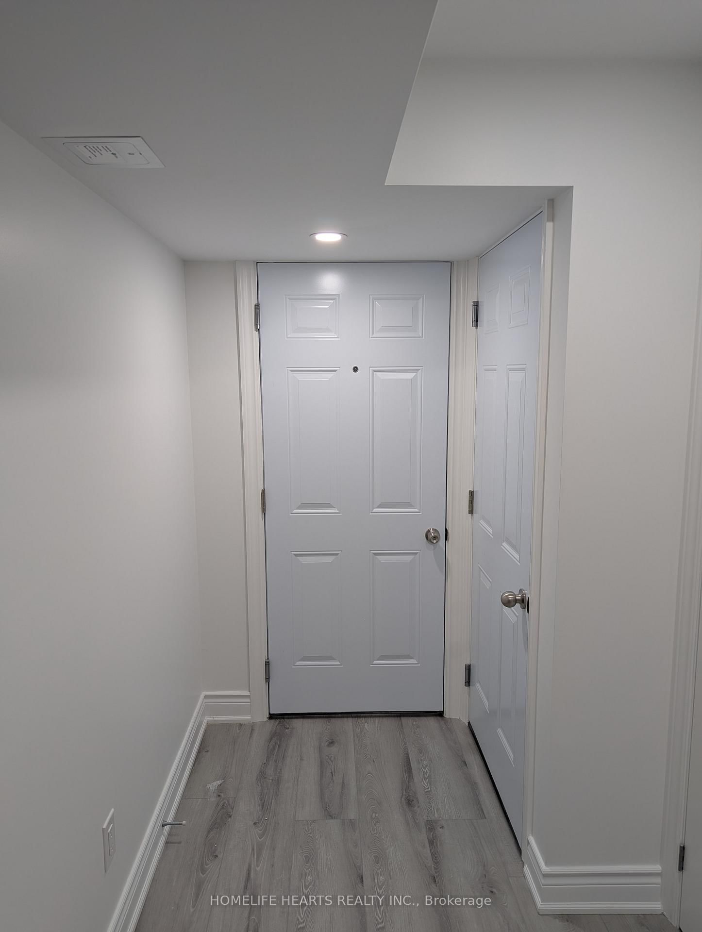 22 Exhibition Crescent, Unit Bsmt - Photo 4