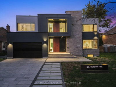 5-bed Detached House · 2075 Shawanaga Tr
