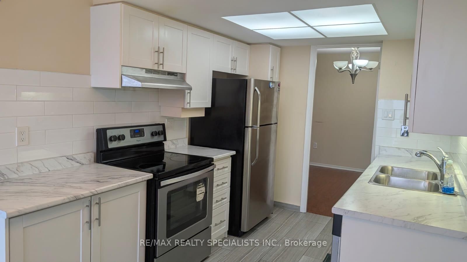 20 Cherrytree Drive, Unit 505 - Photo 2