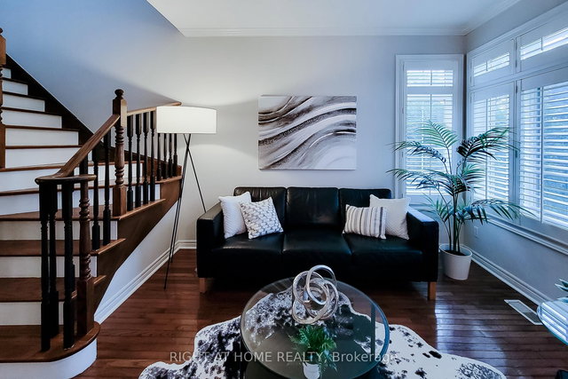 2624 Castle Hill Crescent