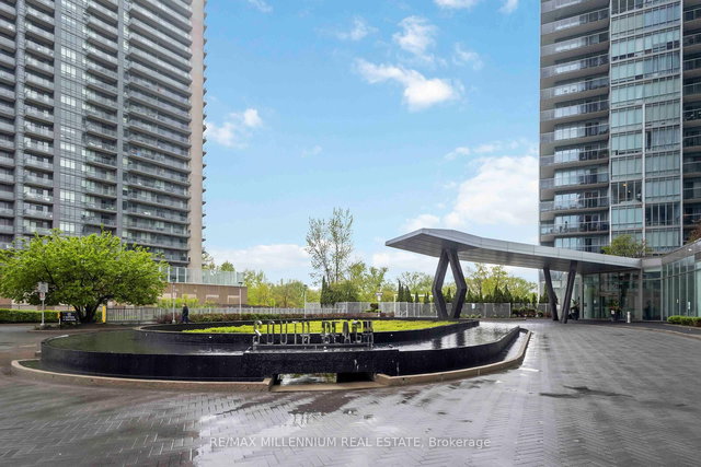 1616 - 90 Park Lawn Road