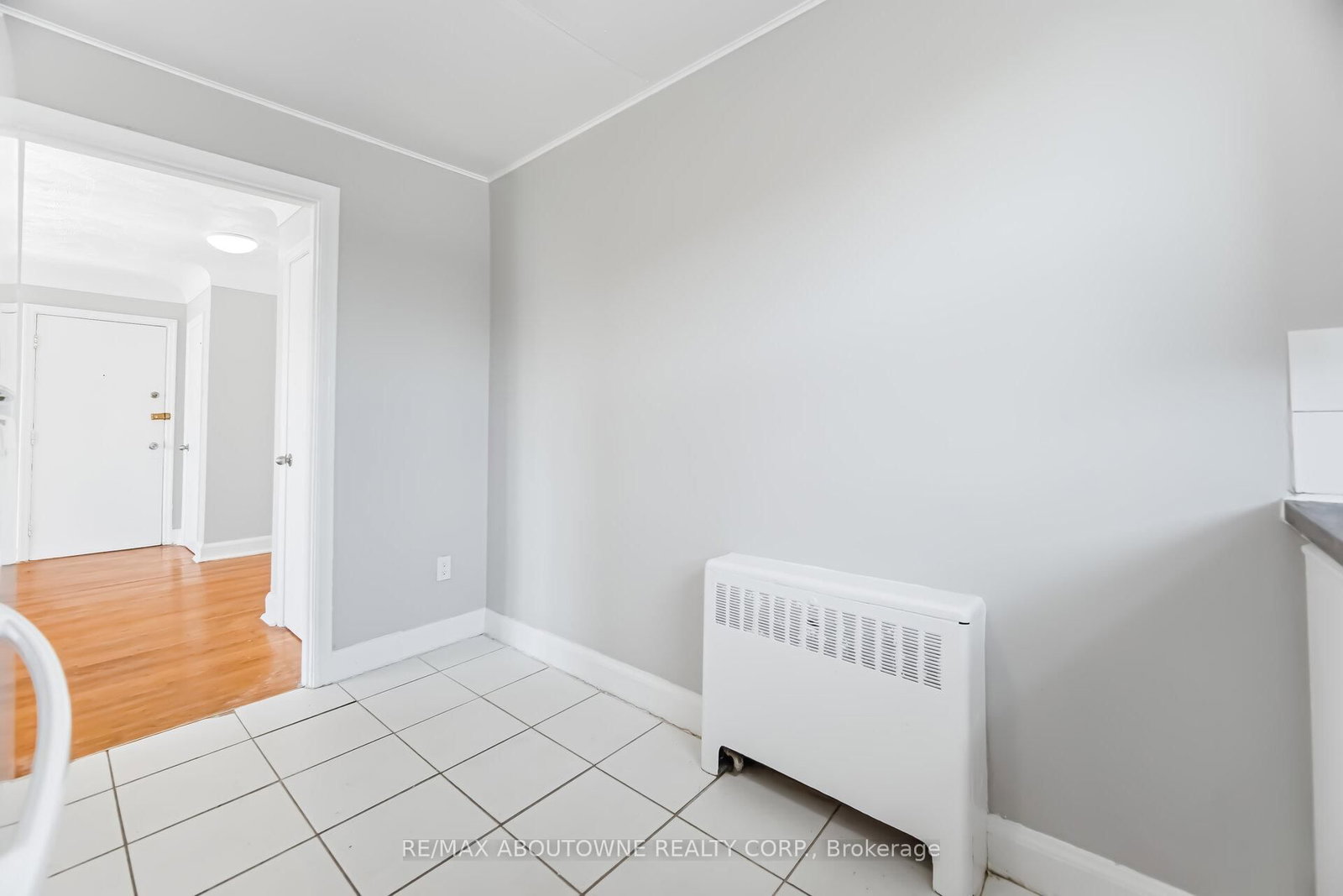 1047 Churchill Avenue E, Unit 5 - Photo 16