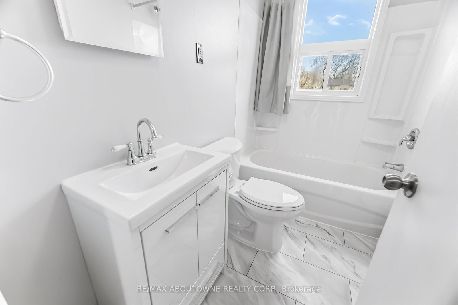 1047 Churchill Avenue E, Unit 5 - Photo 24