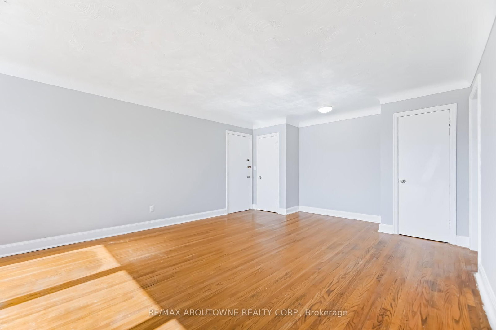1047 Churchill Avenue E, Unit 5 - Photo 9