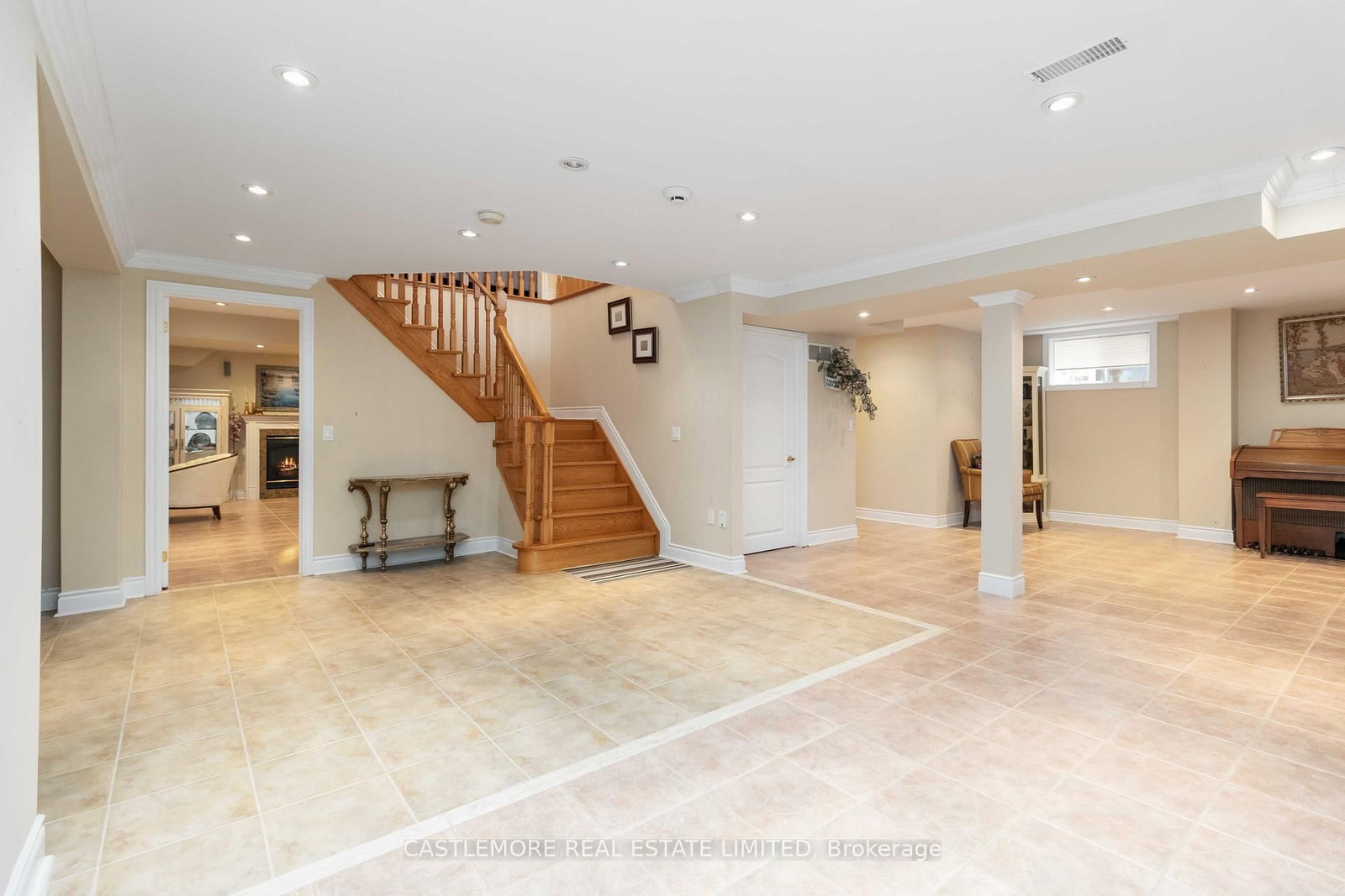 39 Saint Hubert Brampton,ON L6P 1W1 — Photo 18