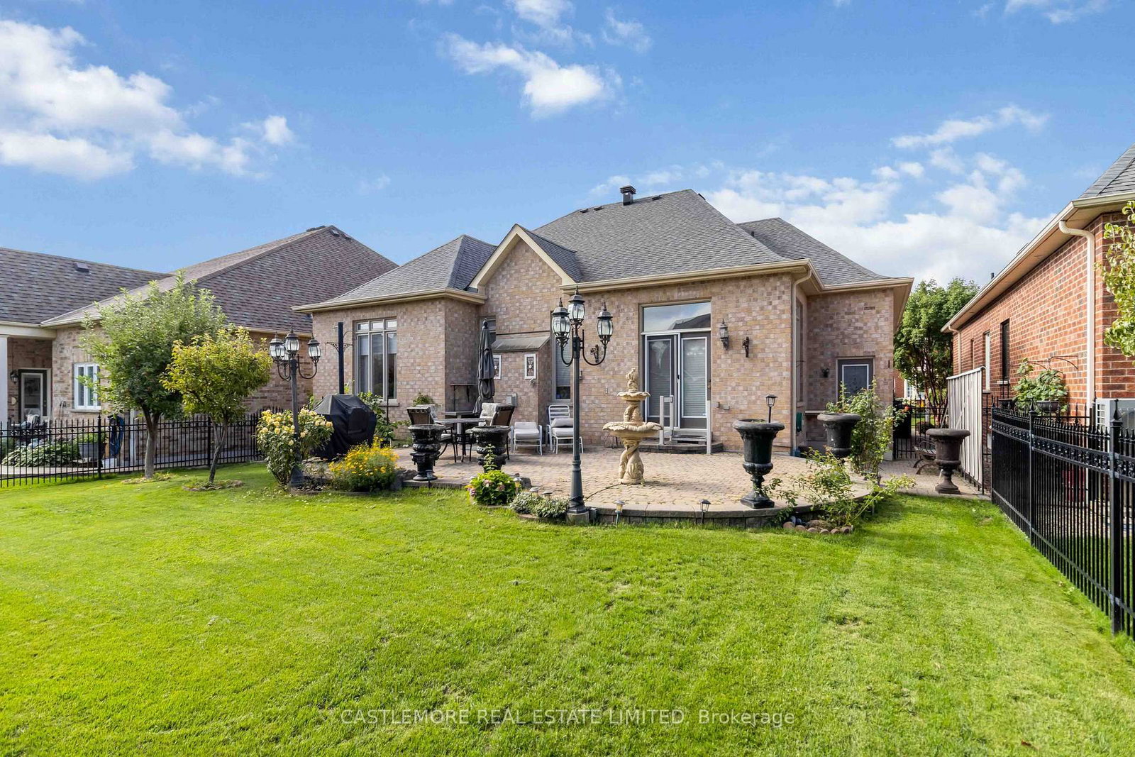 39 Saint Hubert Brampton,ON L6P 1W1 — Photo 26