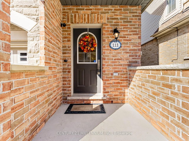 111 Cedar Lake Crescent