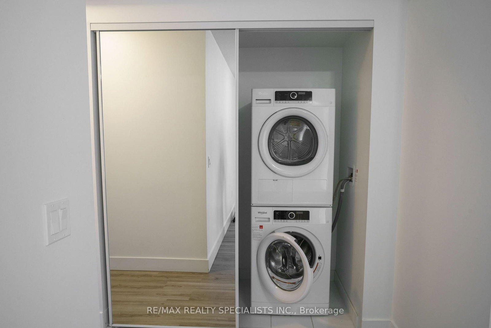 9 Mabelle Avenue, Unit 326 - Photo 16